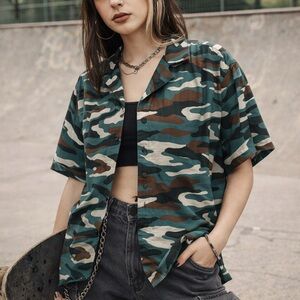 Arizona Jean Co Camo Shirt Y2K Grunge Button Up Juniors M NWT